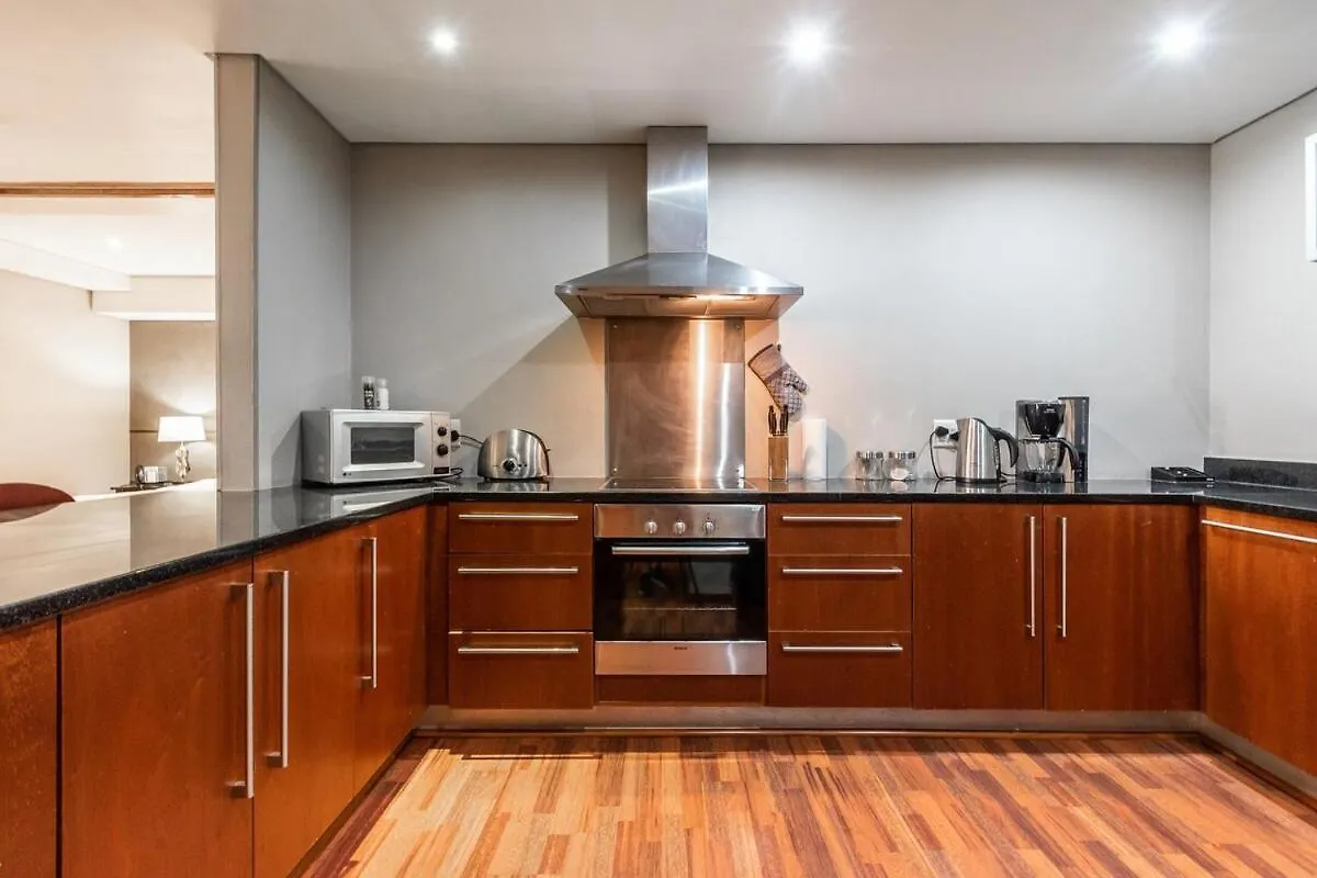 Apartment Comfort In The Heart Of Ct With Parking, Aircon Kapstadt
