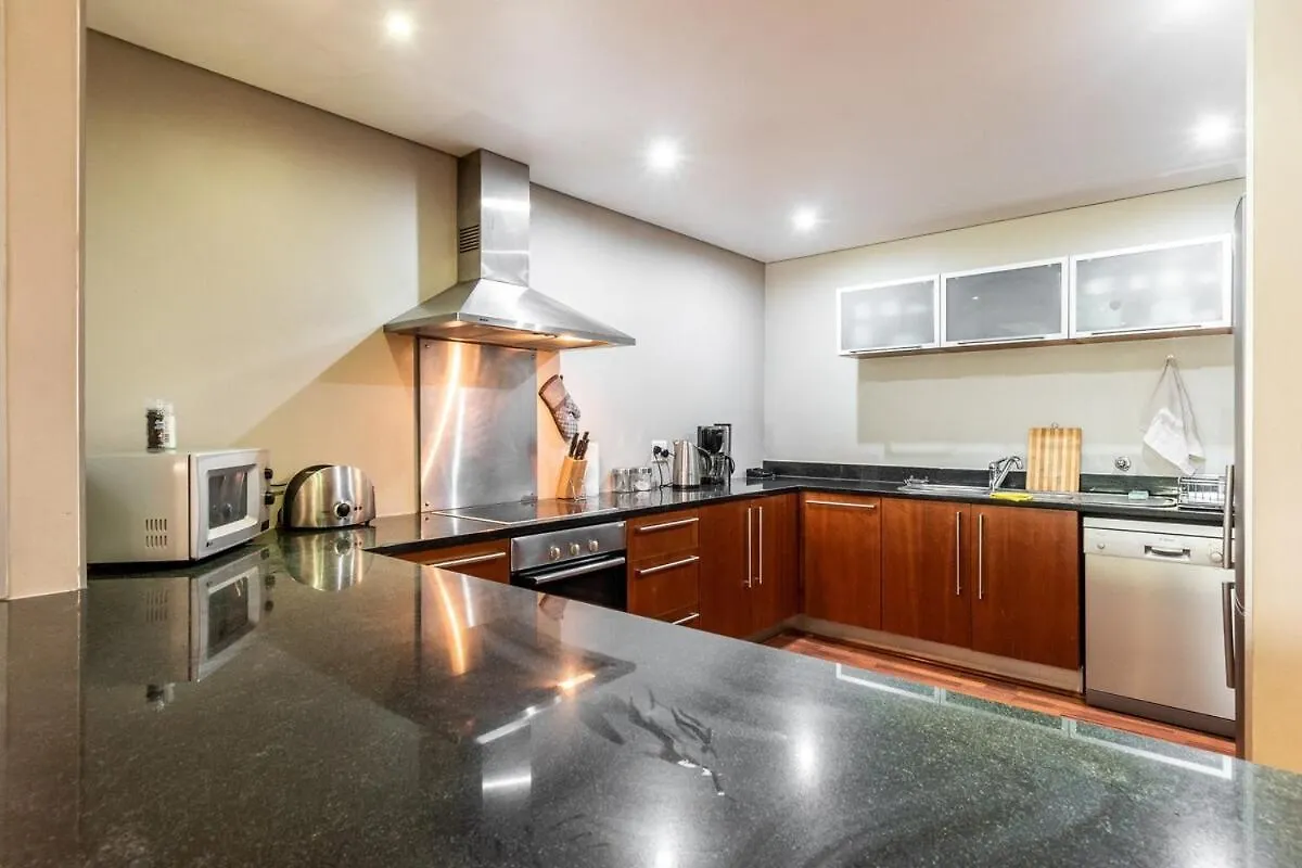Comfort In The Heart Of Ct With Parking, Aircon Kapstadt 0*,  Südafrika